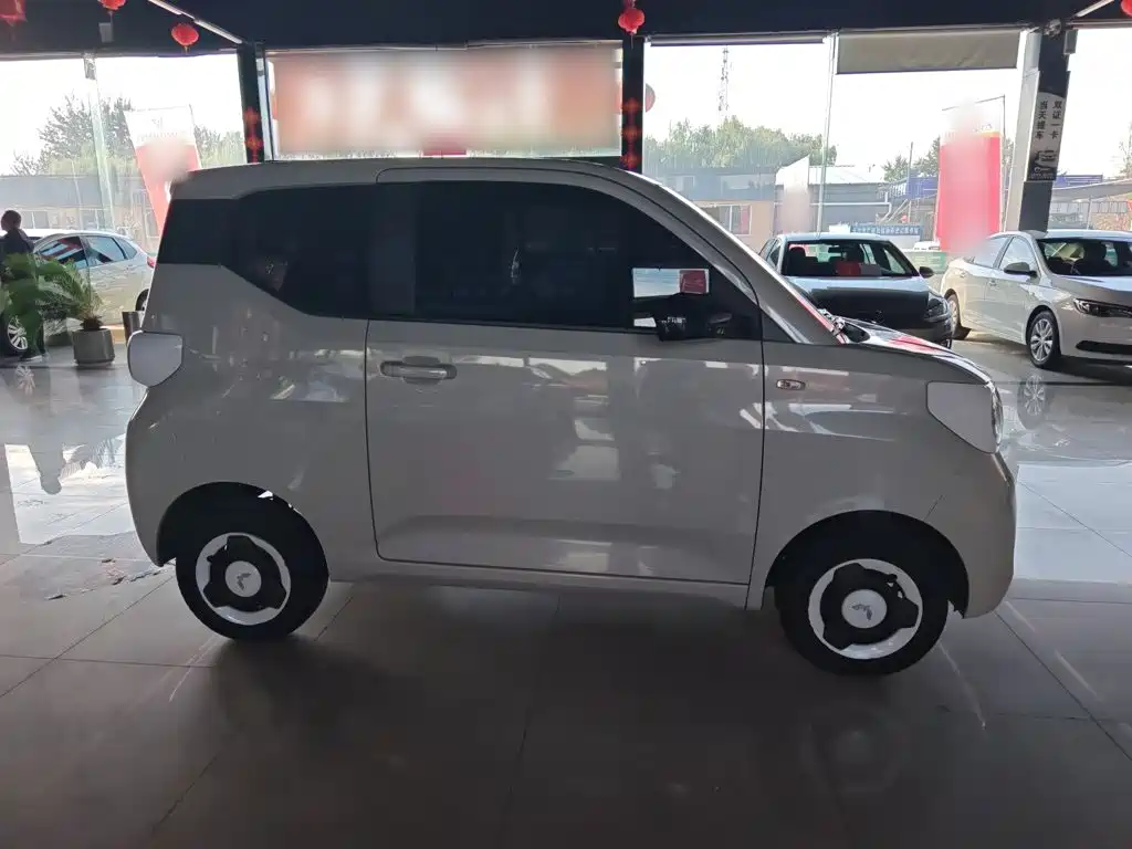 Wuling MINIEV — миниатюра 4
