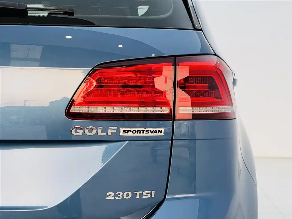 VOLKSWAGEN GOLF*JIAYU