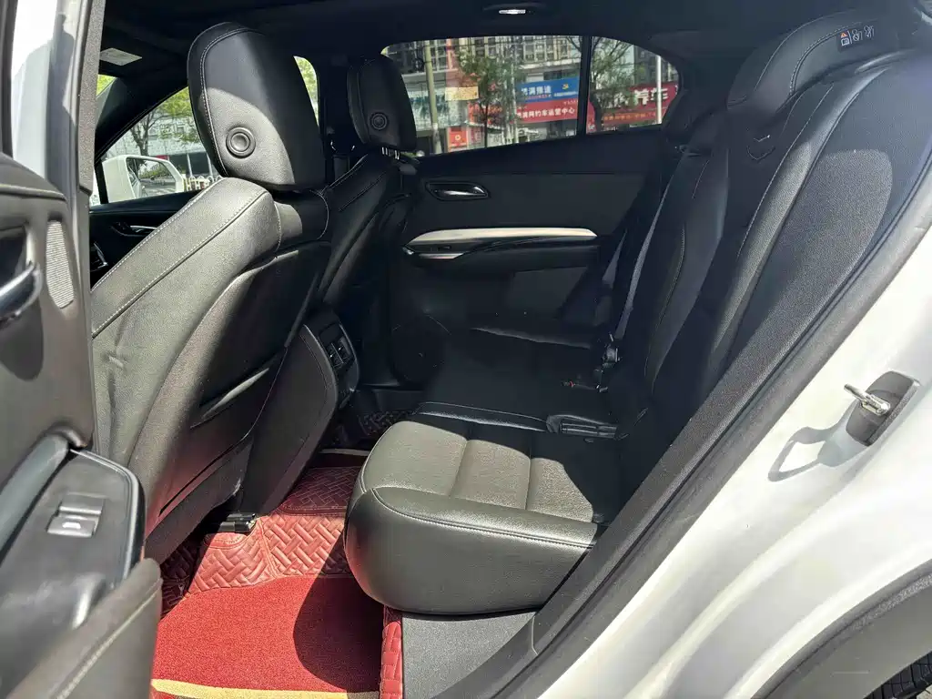 Cadillac XT4 28T 2WD Leading Type, фото 8