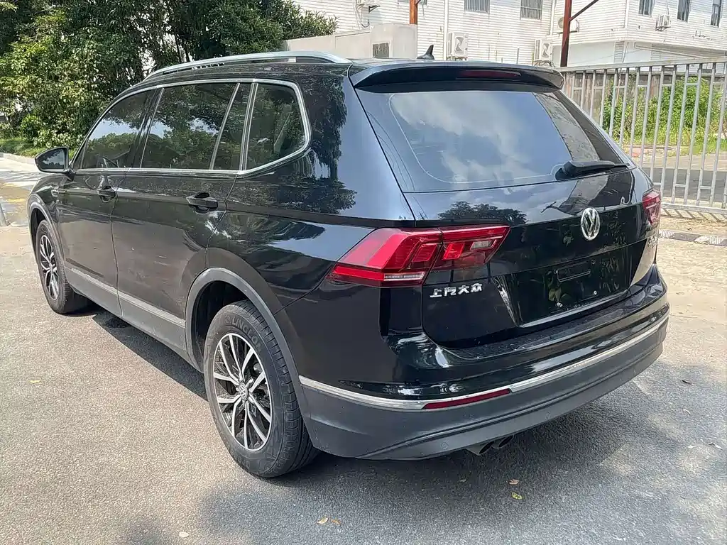 Volkswagen Tiguan L — миниатюра 9