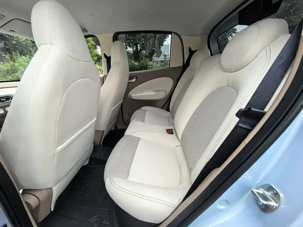 Wuling MINIEV — миниатюра 9