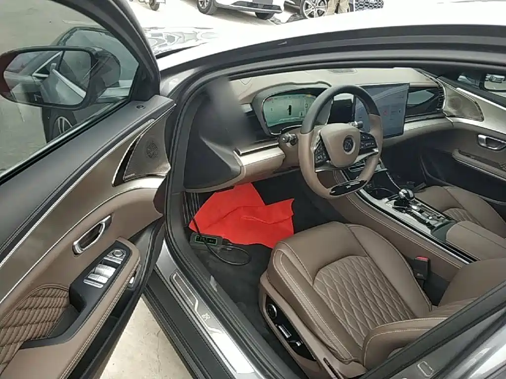BYD Han — миниатюра 12