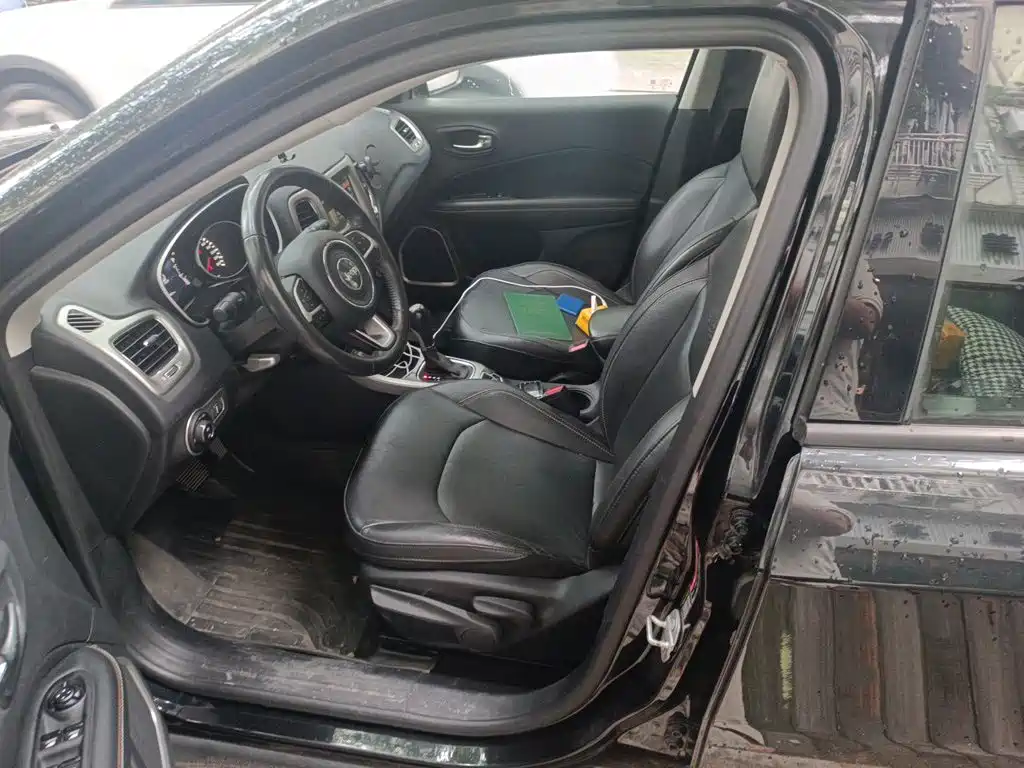 Jeep Compass — миниатюра 16