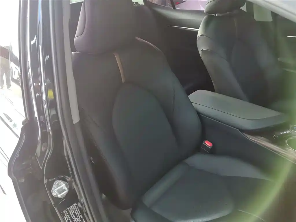 Toyota Camry - фото 20