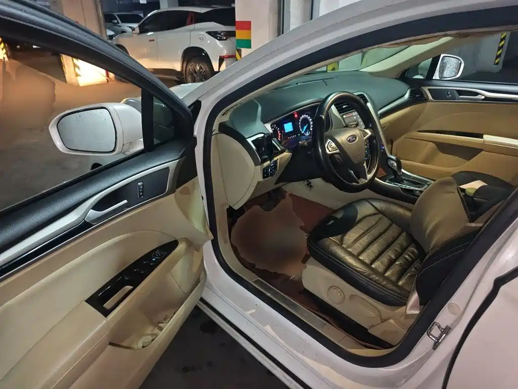 Ford Mondeo — миниатюра 12