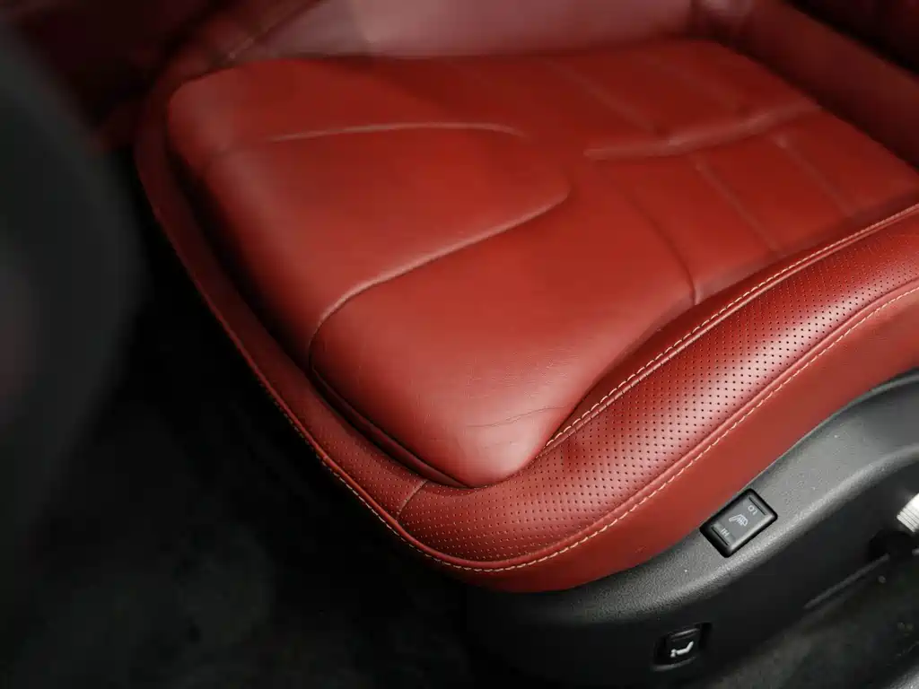 Nissan GT-R — миниатюра 18