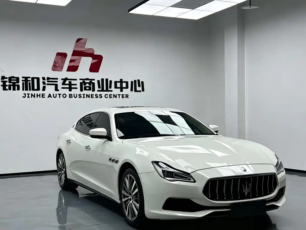 Maserati Quattroporte — миниатюра 2