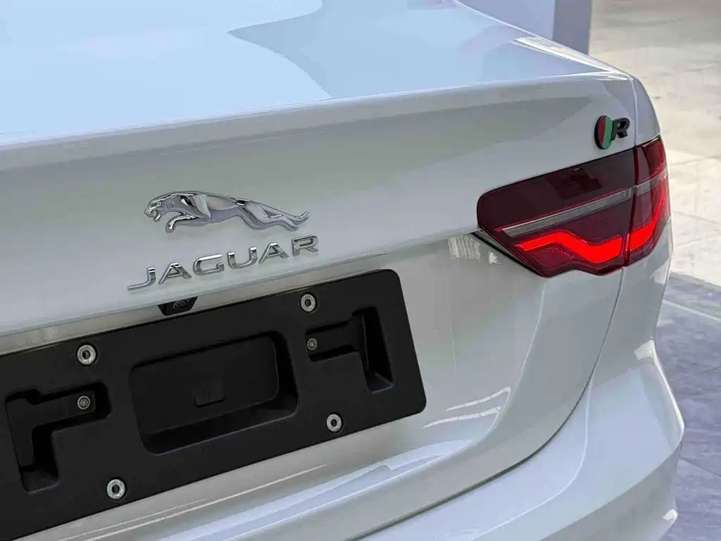 Jaguar XEL — миниатюра 15