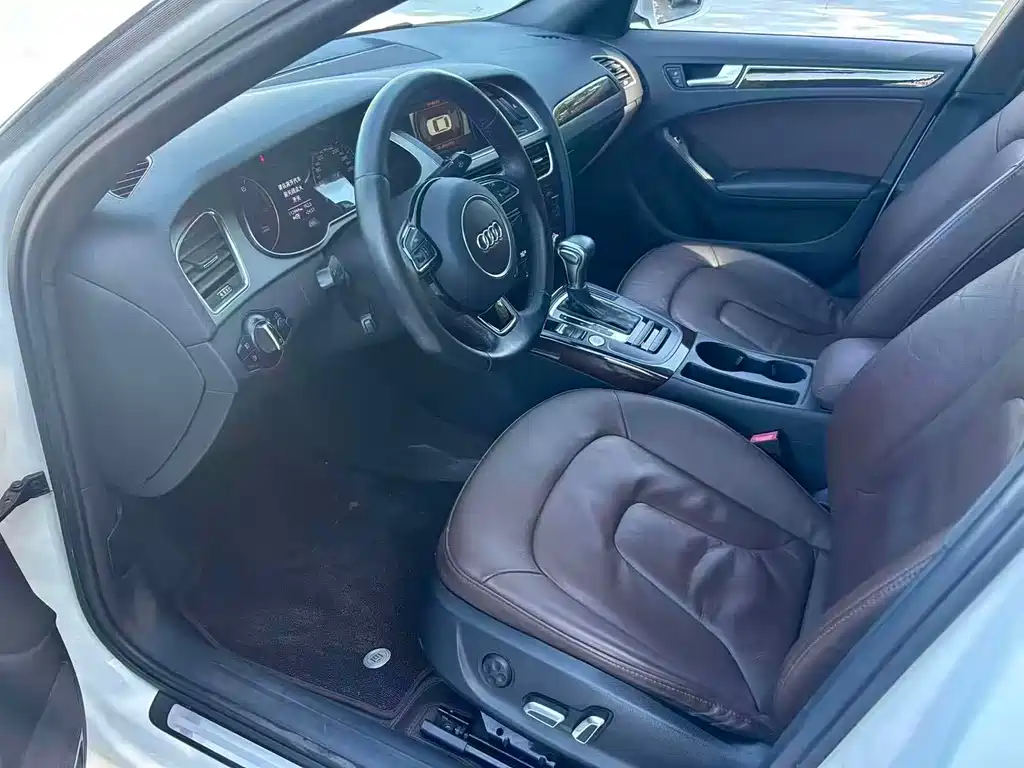 Audi A4L 2016 35 TFSI S line Comfort