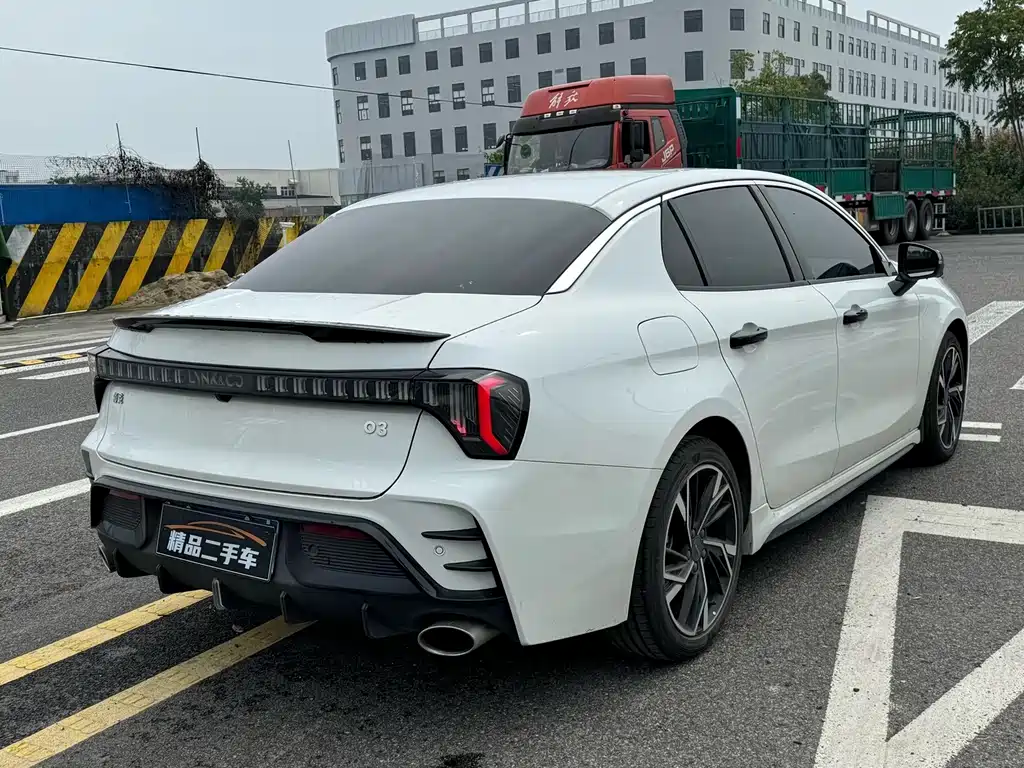 Lynk & Co 03 — миниатюра 6