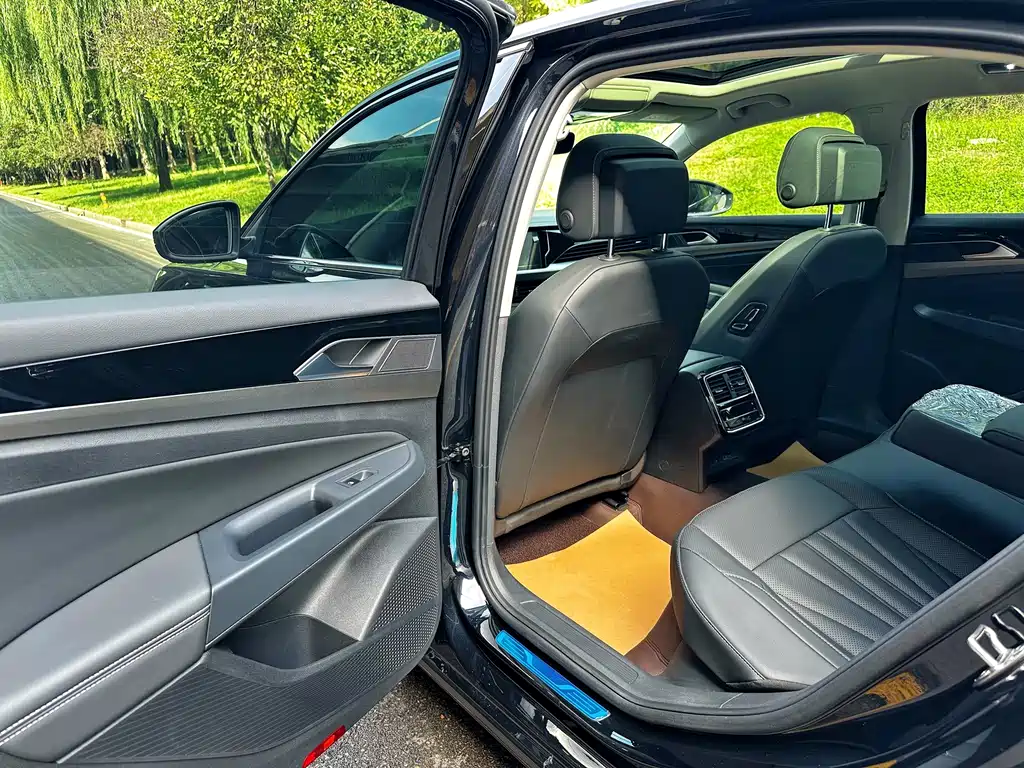 Volkswagen Passat — миниатюра 8