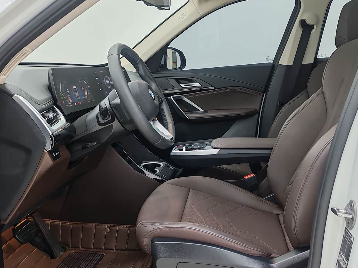 BMW X1 1.5 л 2025 г. Белый, пробег 18000 км