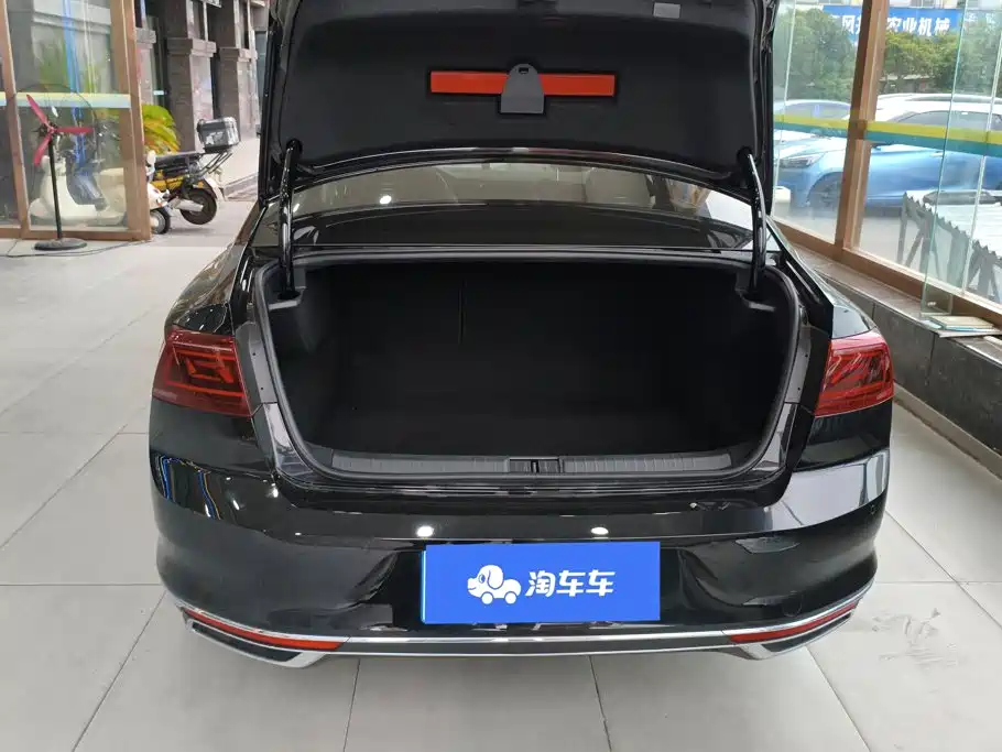 Volkswagen Magotan — миниатюра 4