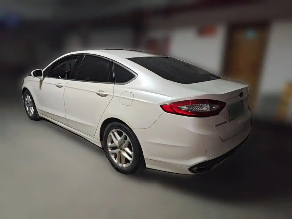 Ford Mondeo — миниатюра 25