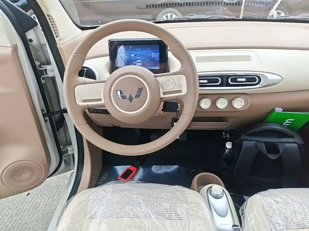 Wuling MINIEV — миниатюра 13