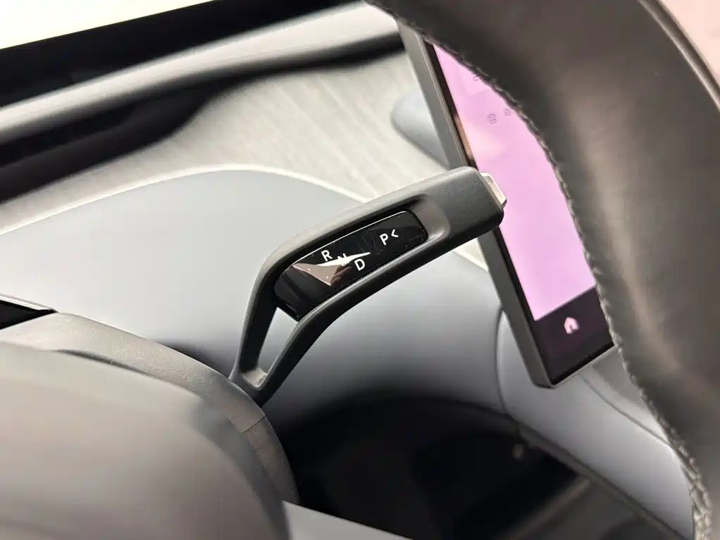 Xiaomi YU7 — миниатюра 17