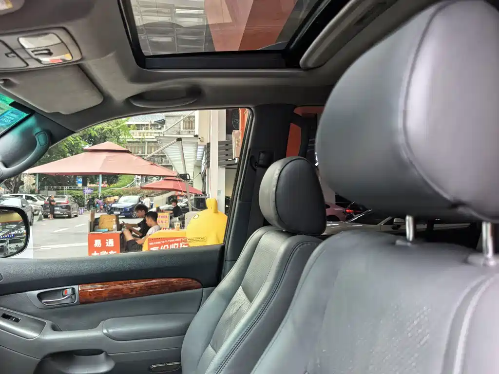 Toyota Prado — миниатюра 24
