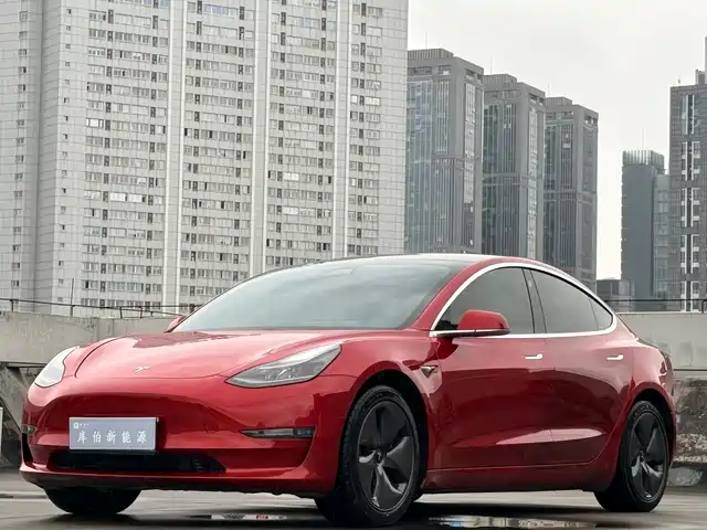 TESLA MODEL 3 2020