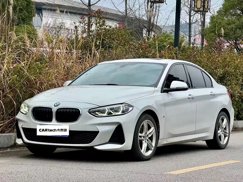BMW 1 SERIES