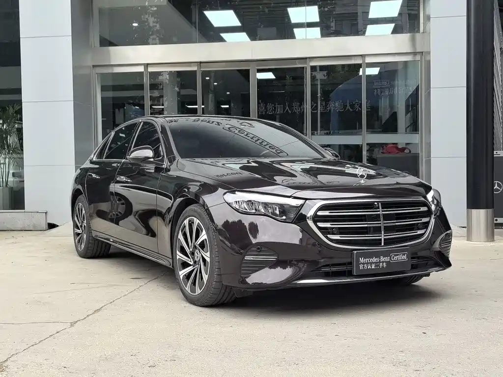 Mercedes-Benz E-Class — миниатюра 3