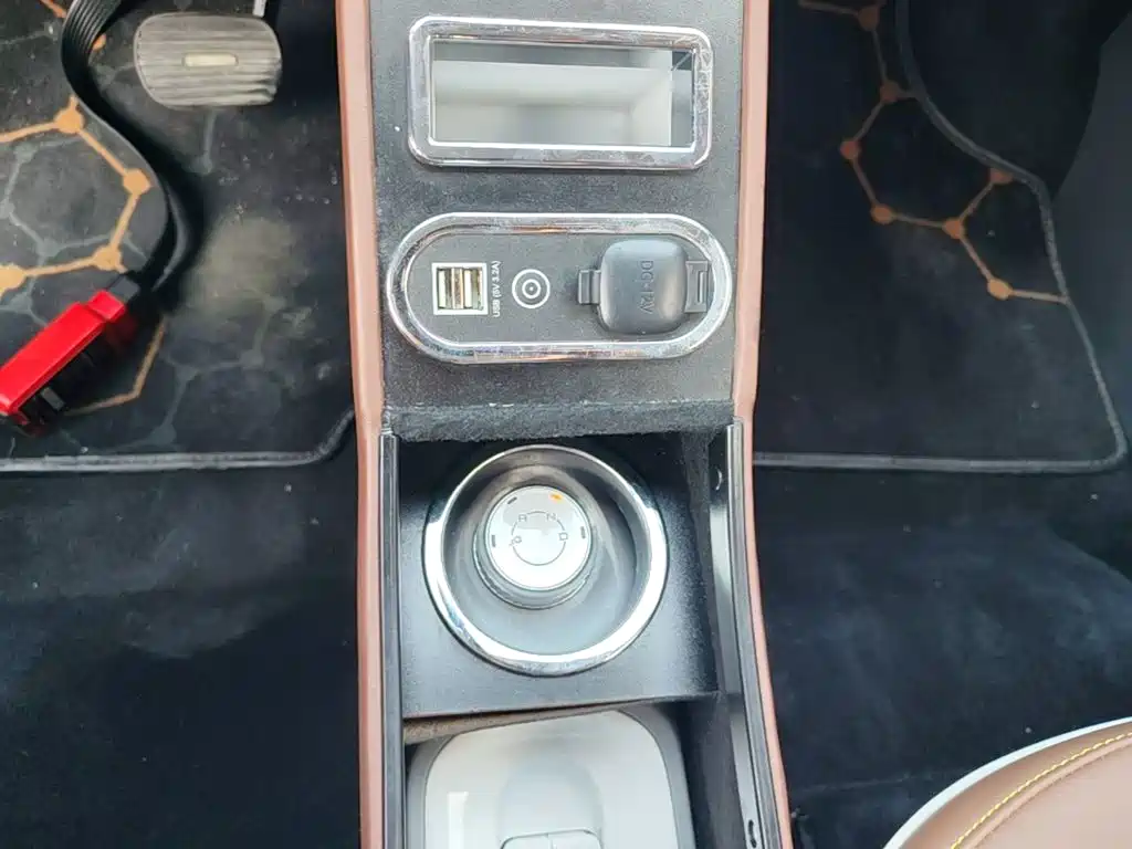 Wuling MINIEV — миниатюра 14