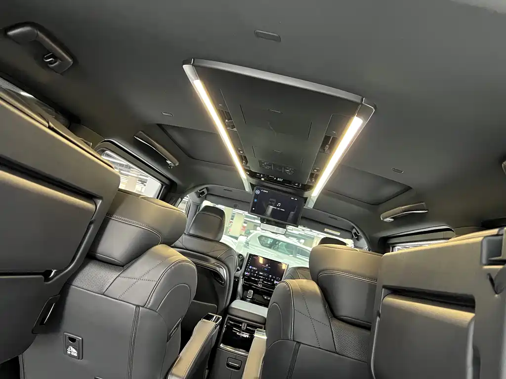 Toyota Alphard 2024 2.5L Luxury