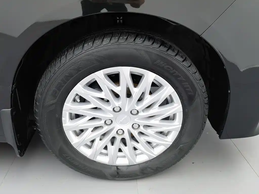 BAW Ruisheng Ace M7 — миниатюра 17