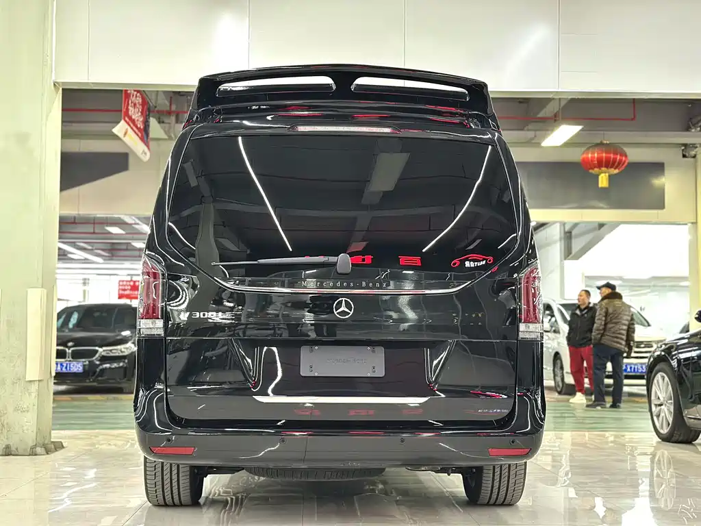 Mercedes-Benz V-Class V 2024 V 300 L Luxury