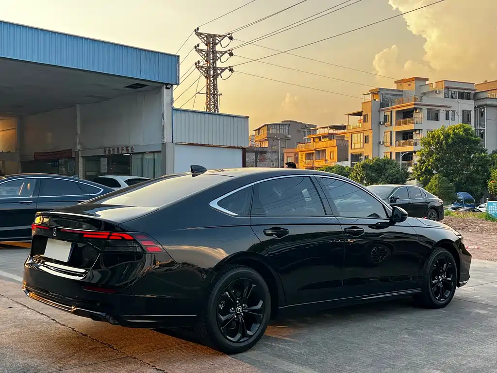 Honda Accord — миниатюра 7