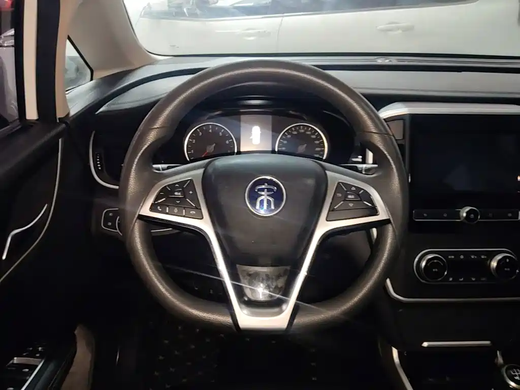 BYD MAX — миниатюра 11