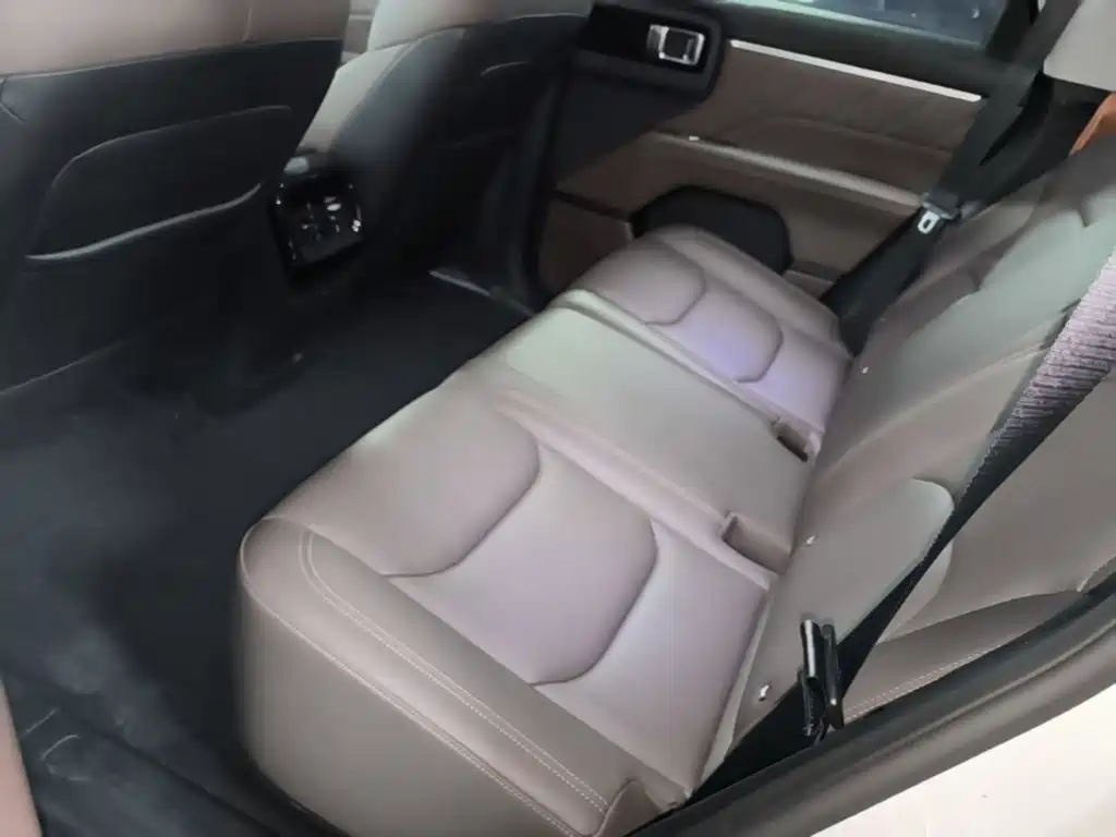 Wuling Xingguang 730 New Energy — миниатюра 17