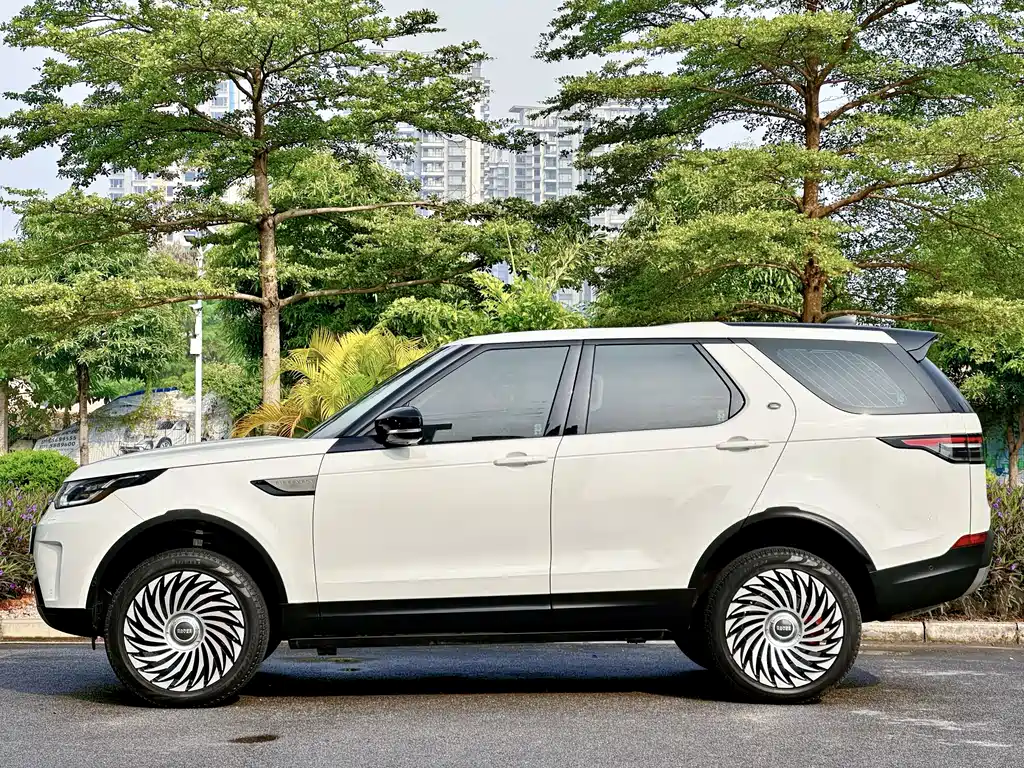 Land Rover Discovery 2019 3.0 SC V6 SE