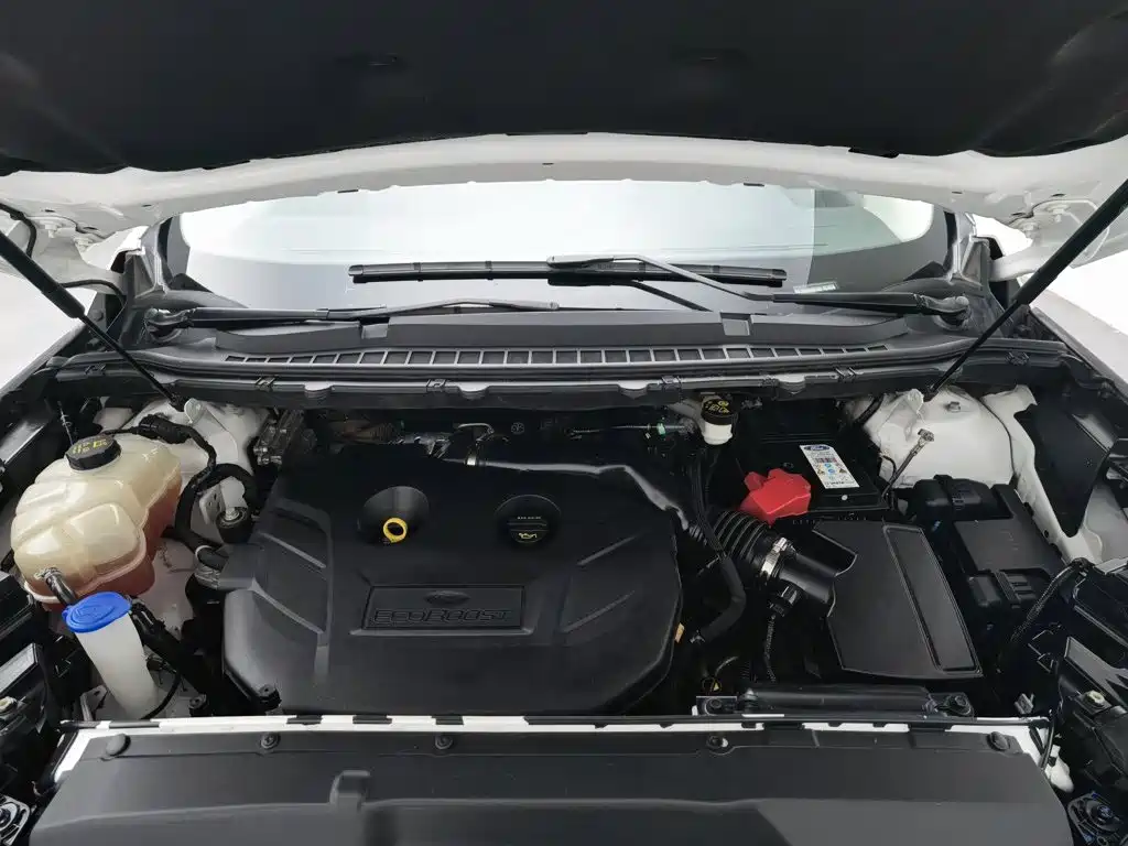 Ford Edge — миниатюра 6