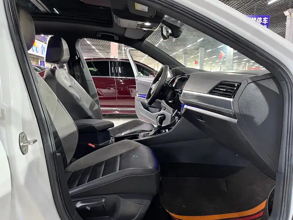 Volkswagen Sagitar 2019 280TSI DSG R-Line V