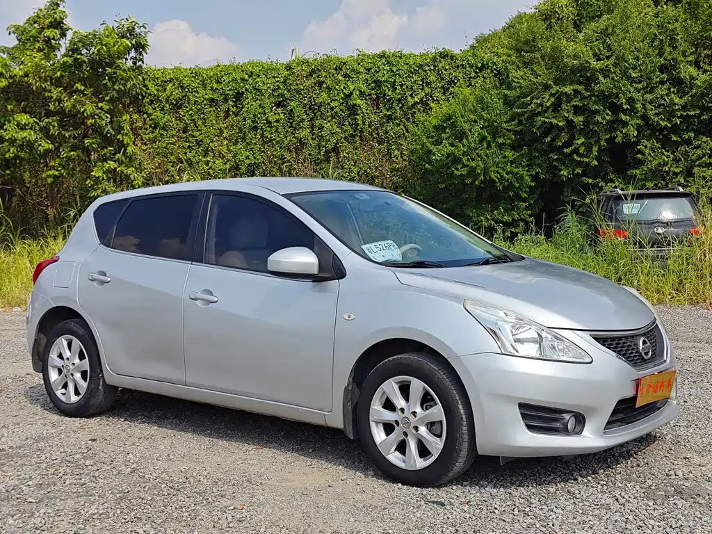Nissan Tiida — миниатюра 3