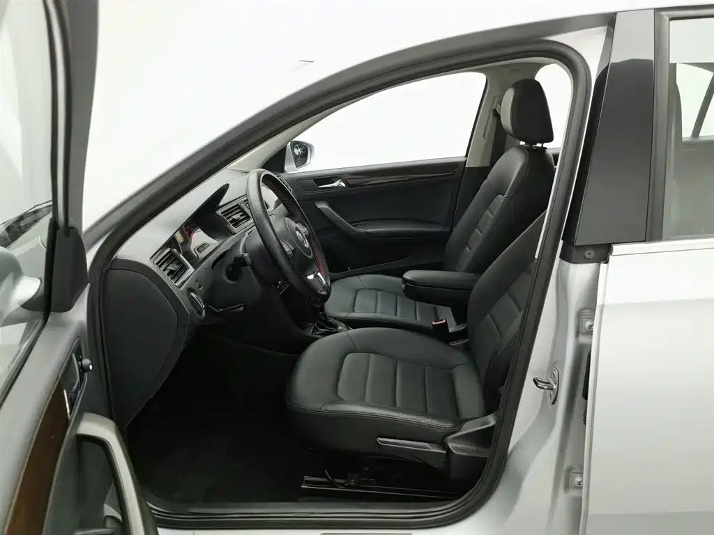 Volkswagen Santana 2013 1.6L AT Luxury