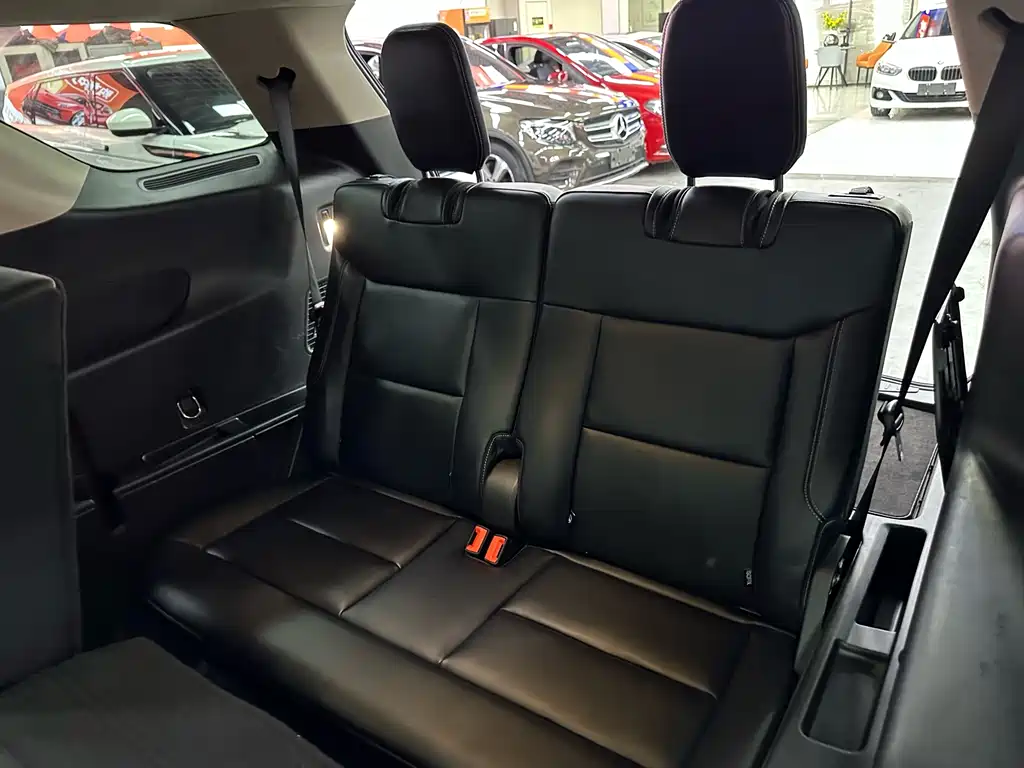 Ford Explorer — миниатюра 12