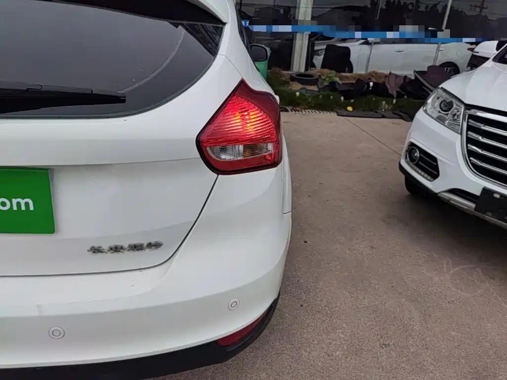 Ford Focus — миниатюра 8