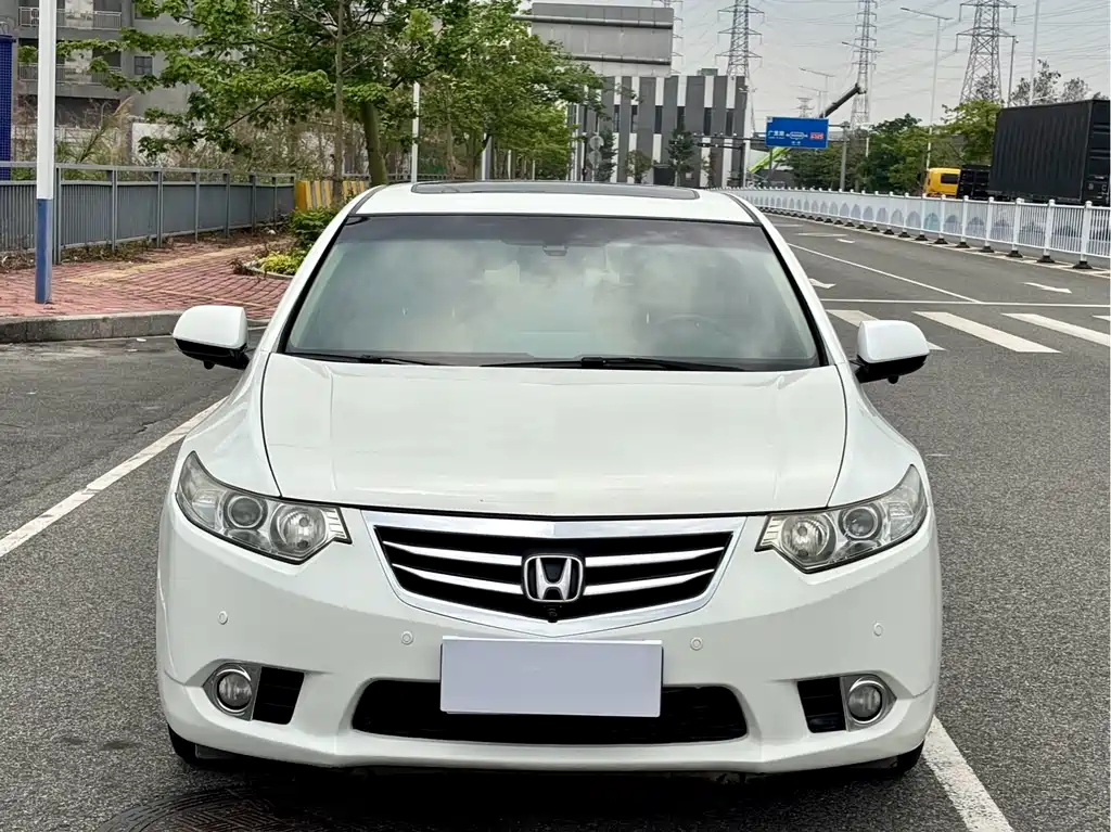 Honda Spirior 2013 2.4L Luxury