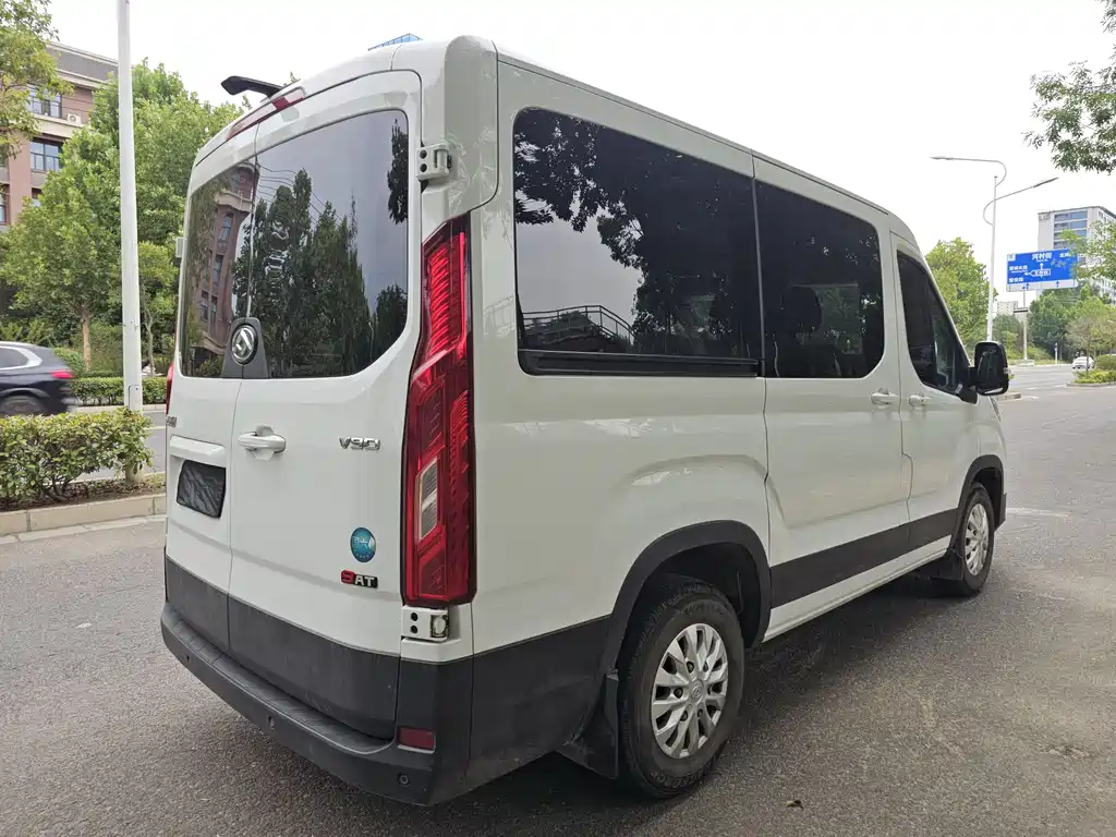Maxus V90 — миниатюра 6