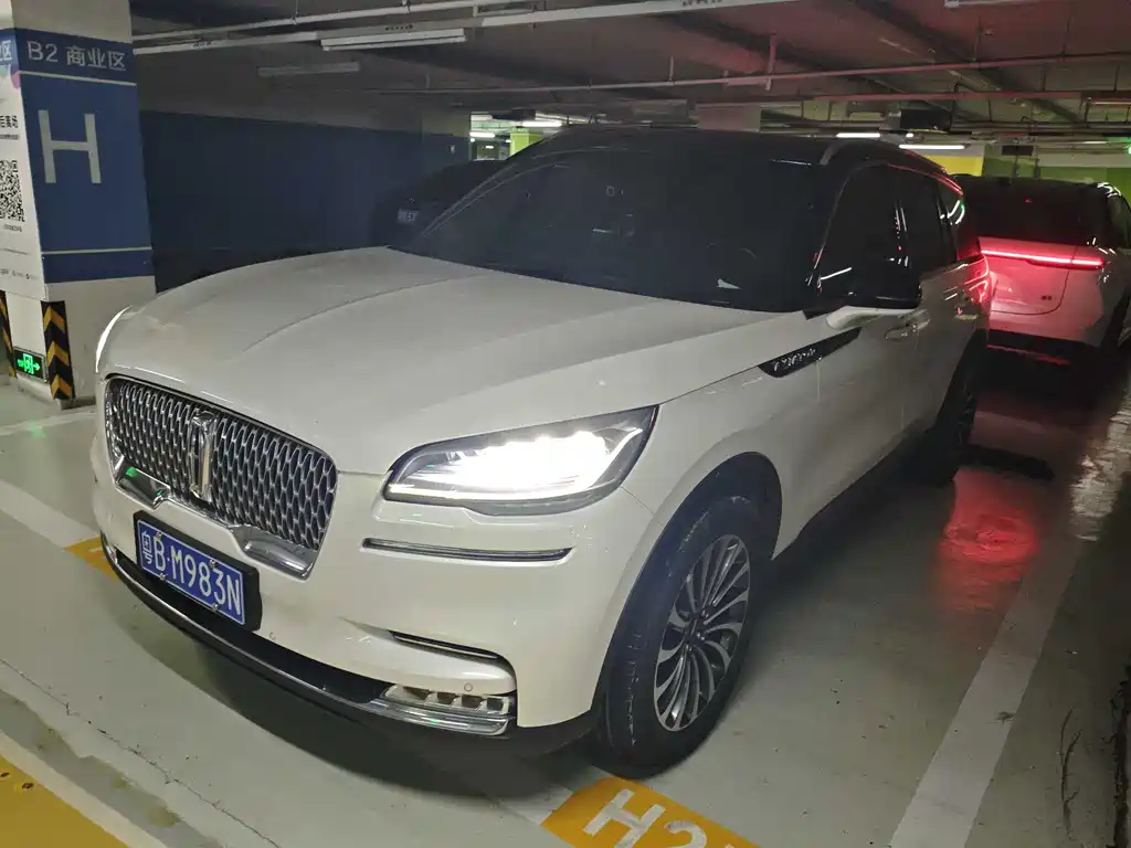 Купить Lincoln Aviator