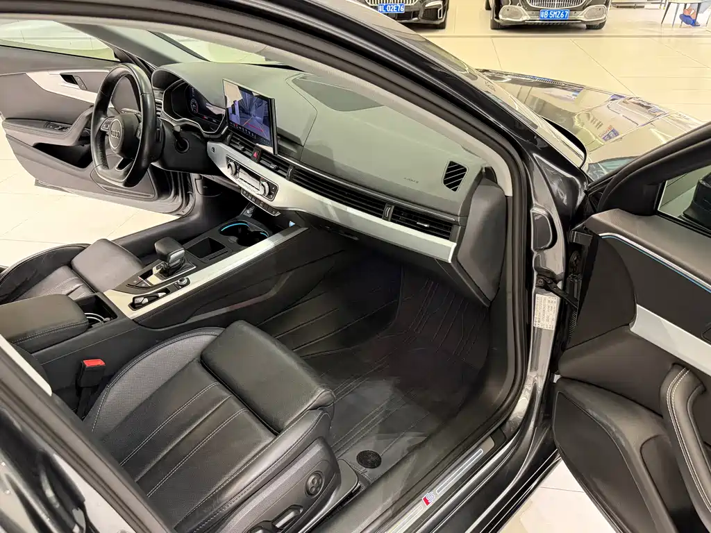 Audi A4L 2022 40 TFSI Fashion