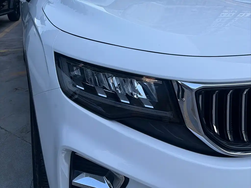 Geely Haoyue — миниатюра 4