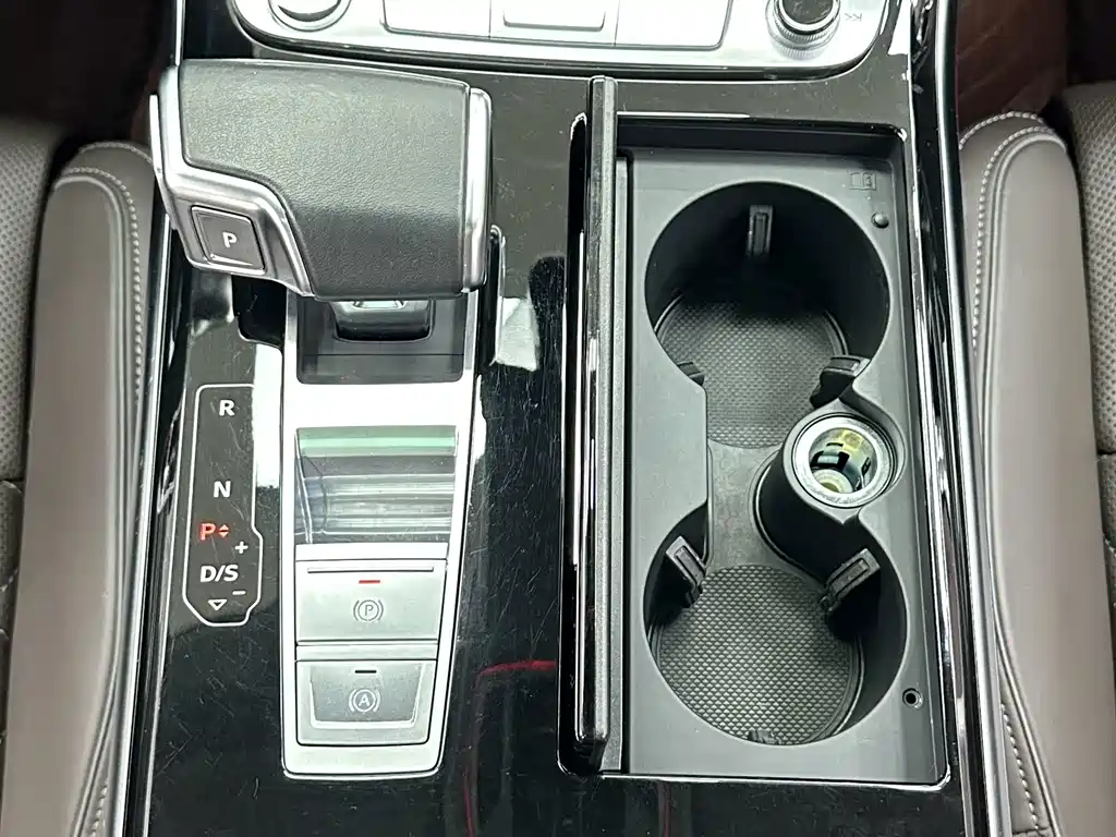 Audi A8 — миниатюра 18
