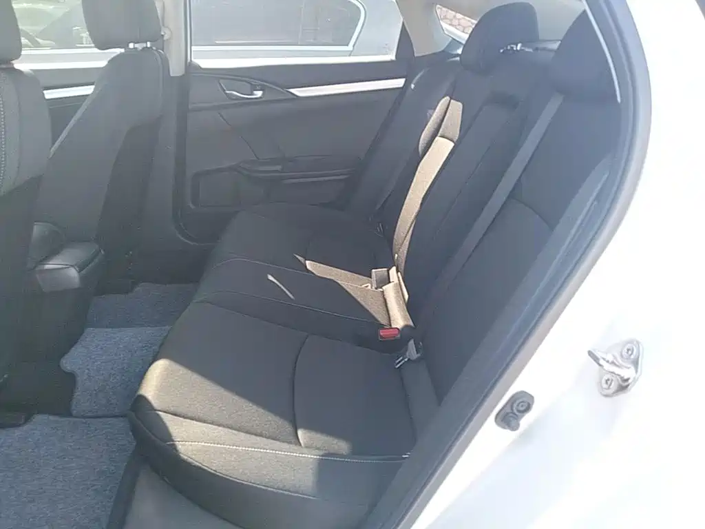 Honda Civic — миниатюра 17