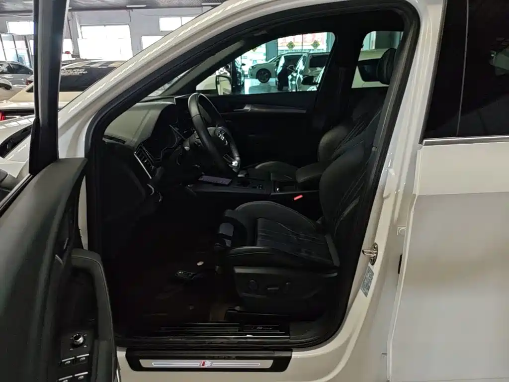 Audi Q5L Sportback — миниатюра 15