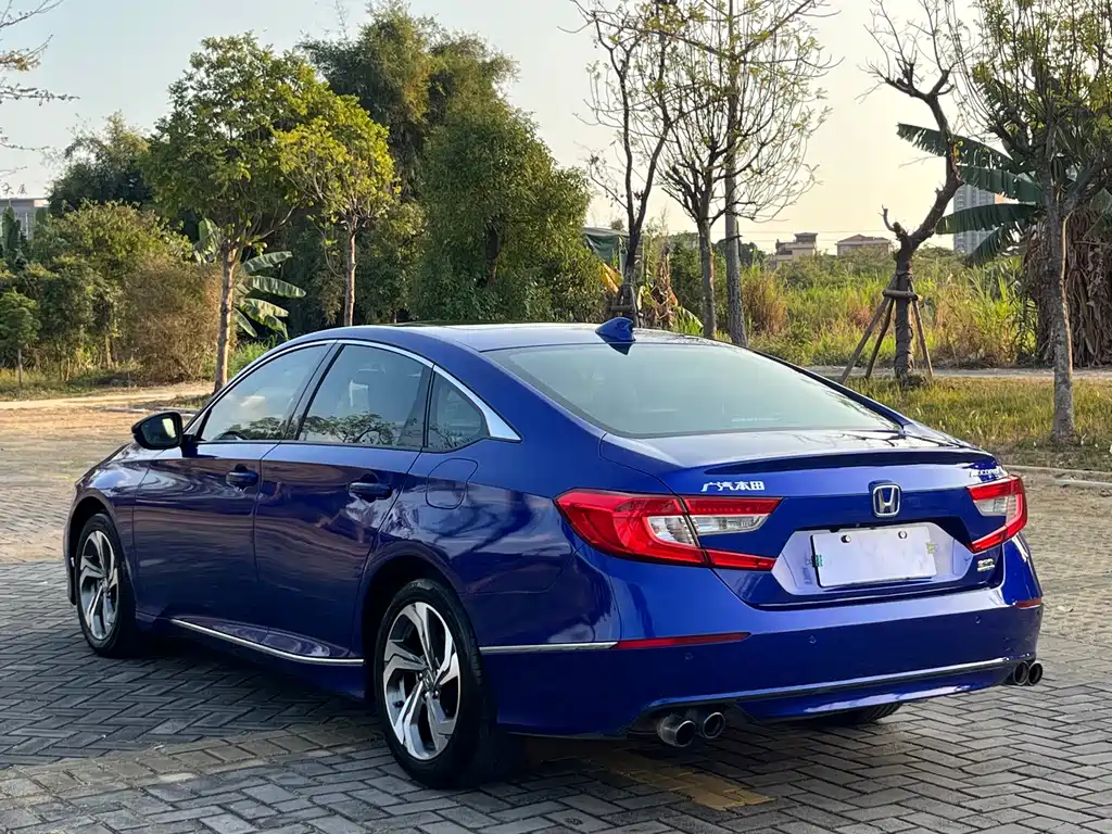 Honda Accord — миниатюра 7