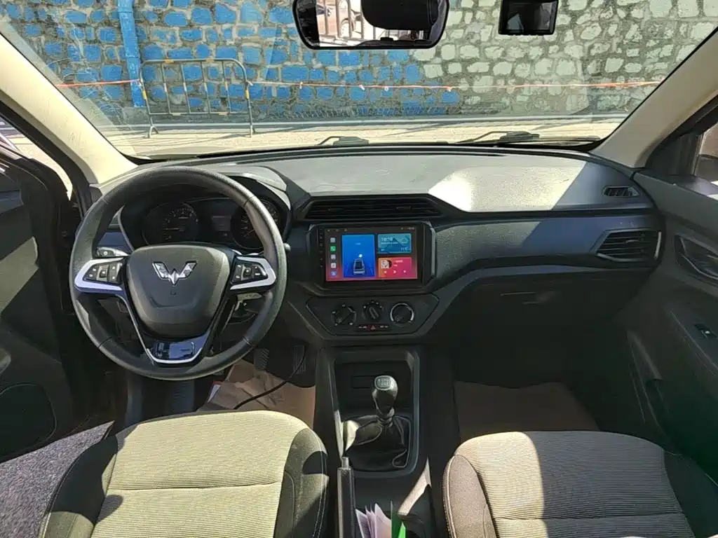 Wuling Hongguang — миниатюра 10