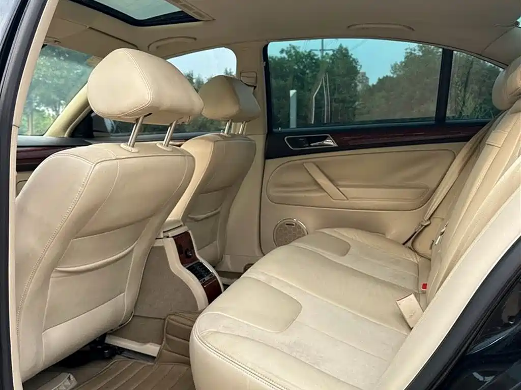 Volkswagen Passat 2011 1.8T AT Premium