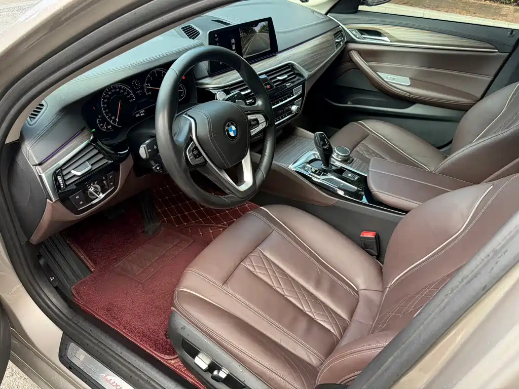 BMW 5 Series — миниатюра 4